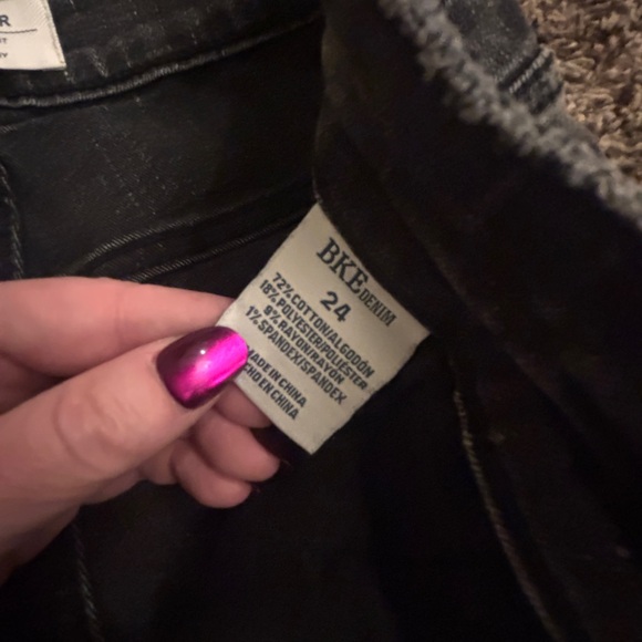 BKE Women's Gray Skinny Jeans - Picture 3 of 5